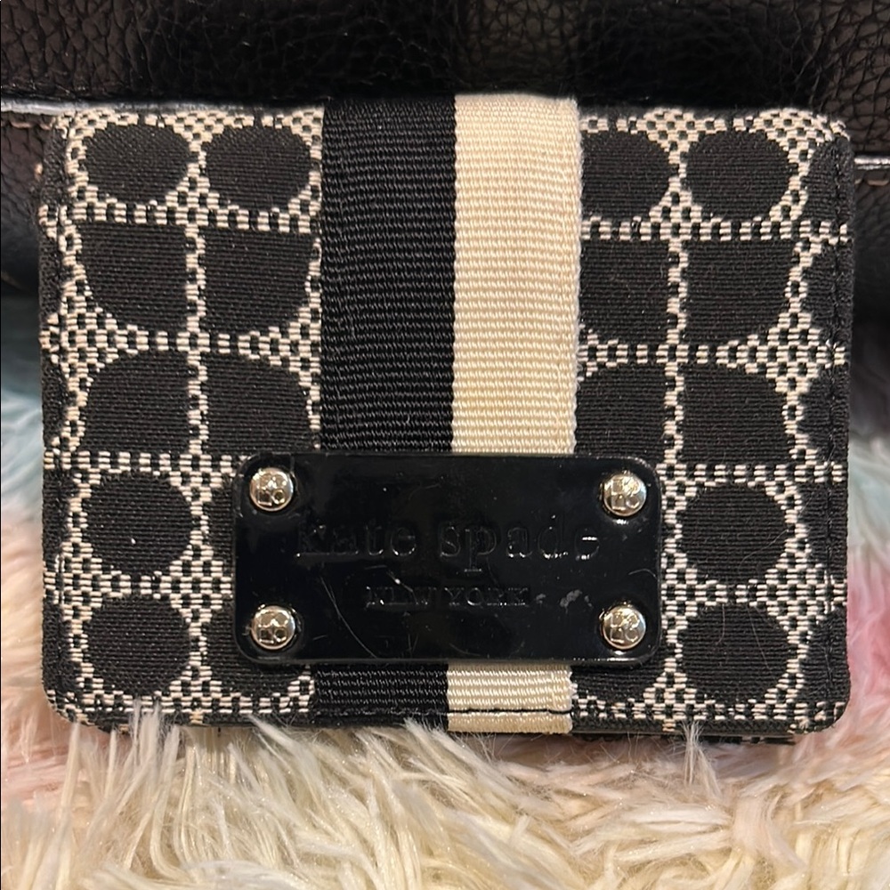 Kate Spade Black and Green Shoulder Bag with Wallet & Free Sunglasses& Bracelet - Picture 6 of 15